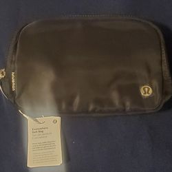 Lululemon Everywhere Mini Belt Bag In Black Water Resistant 7.5 x 5 x 2 inches