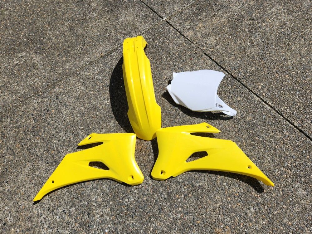 Suzuki Plastic