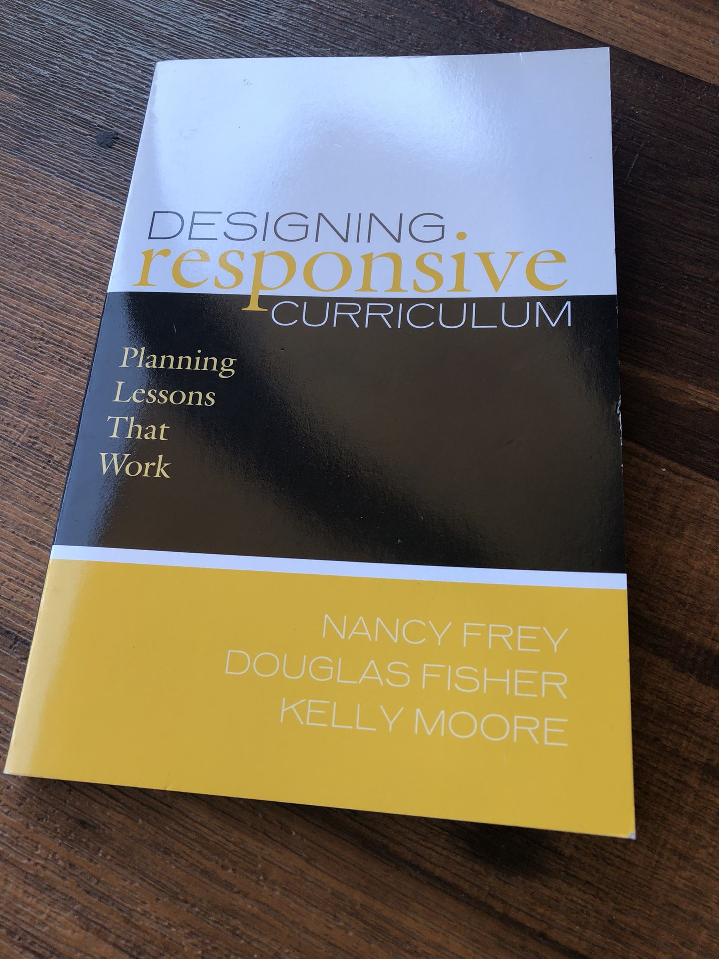 Designing Responsive Curriculum Textbook NEW