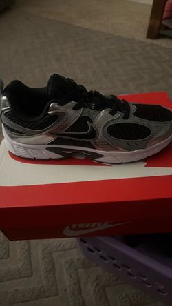 Nike Low-Top Sneakers Black Silver