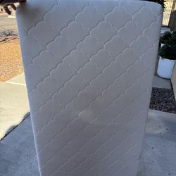 Newton Baby Crib Mattress – Breathable, Washable – Excellent Condition