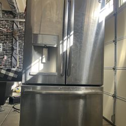 GE Refrigerator 