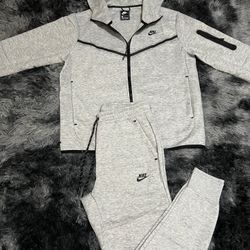 New Nike Tech Full Set Sizes M L XL
