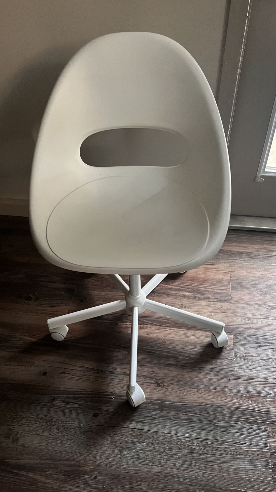 Small White Desk Chair