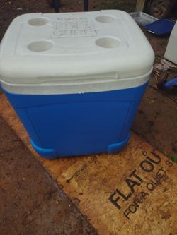 cooler 76 cans