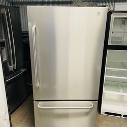 Nevera De 30 GE Freezer Abajo