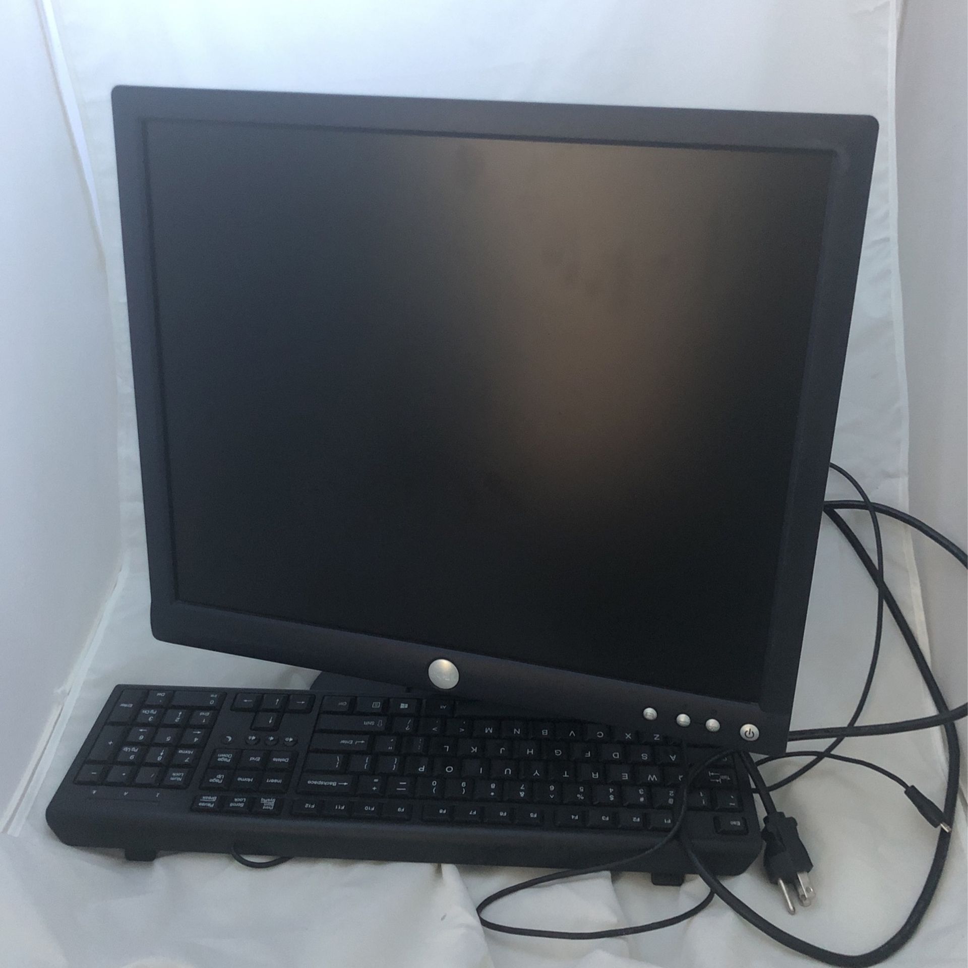 DELL COMPUTER MONITOR WITH KEYBOARD
