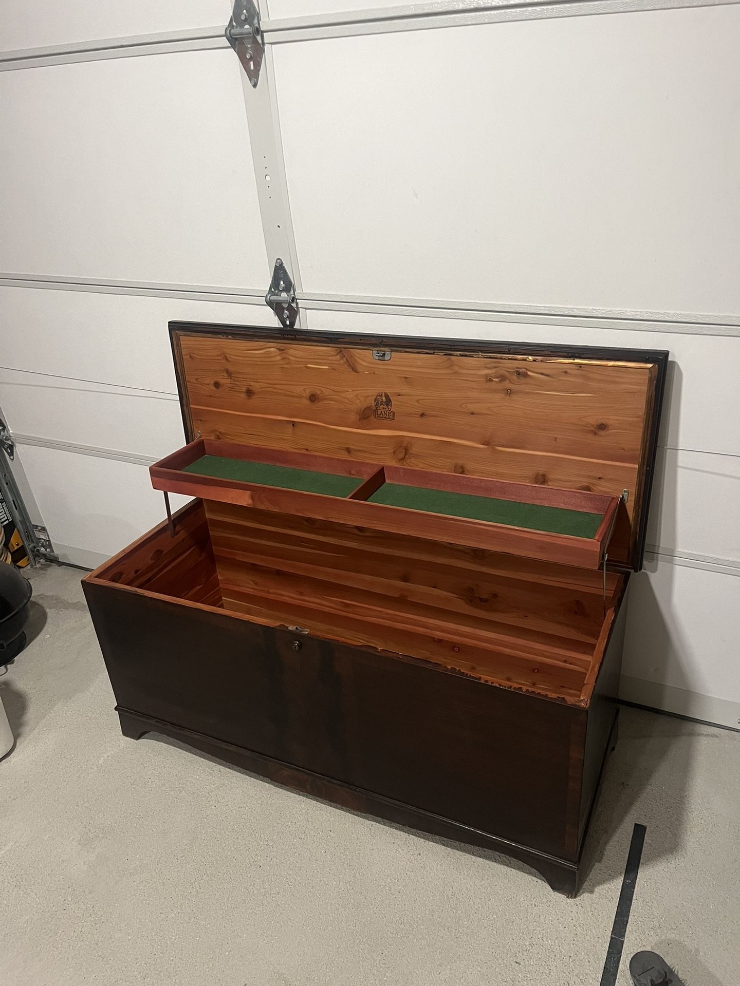 CEDAR CHEST