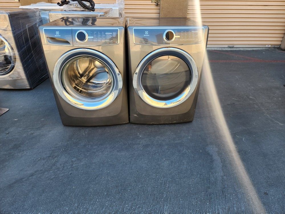 Electrolux Front Load Washer Gas Dryer