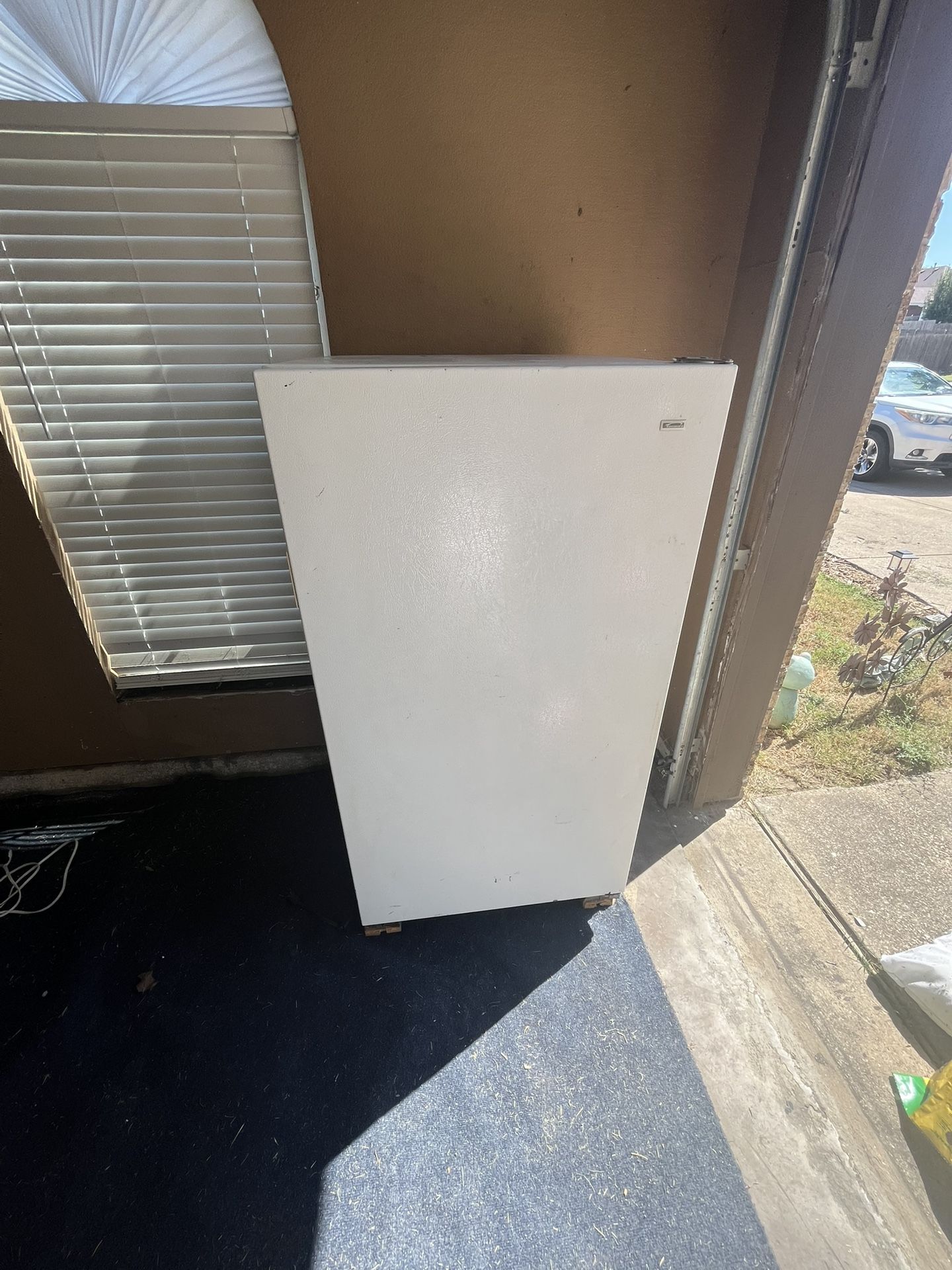 Deep freezer
