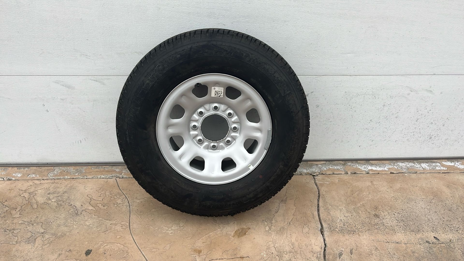 Michelin LT275/70R18 GMC Spare Tire BRAND new