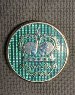 VINTAGE EXTREMELY RARE EMERALD AND BRASS  ROYAL LINKS GOLF CLUB MARKER