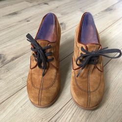 Womens Chie Mihara Brown Suede Leather Lace Up Wedge Shoe size 38.5