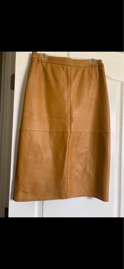 Size 14 leather skirt knee length pick up today