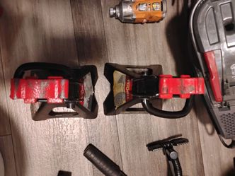 Jack stands