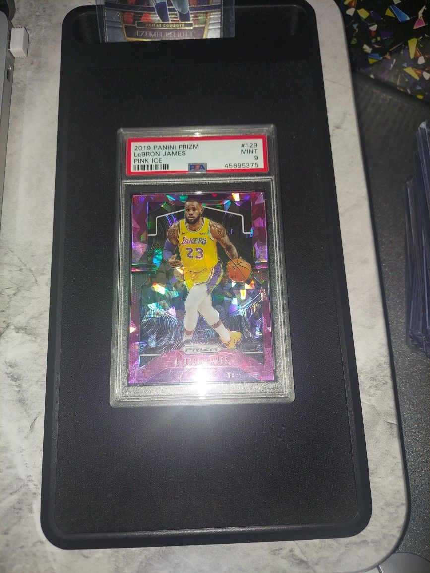 2019 Panini Prizm Basketball Lebron James Psa9.0 Mint Condition 👌 🔥 'Cracked Pink Ice' #129