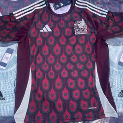 Soccer jersey Mexico  black jersey long sleeve 2025 🇲🇽 player version  and fan version Mexico de oro adults playera Negra fan version versión small 