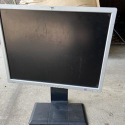HP LP 2065 20” Monitors