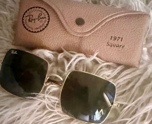 Woman Ray-Ban