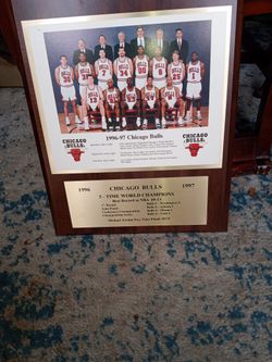 Bulls Championship Wood Plack