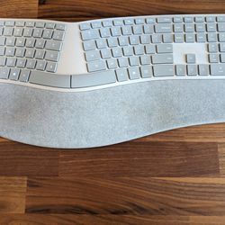 Microsoft Surface Ergonomic Keyboard 