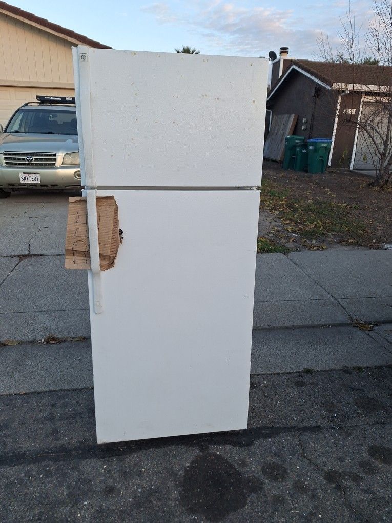 Refrigerator