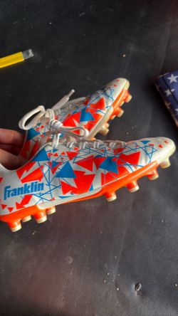 Boys Soccer cleats shoes size 3