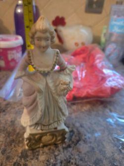 Ceramic figurine