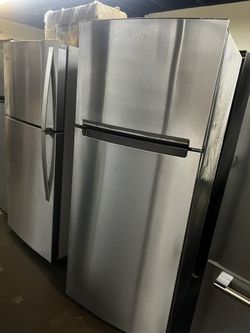 WHIRLPOOL TOP FREEZER REFRIGERATOR APARTMENT SIZE 