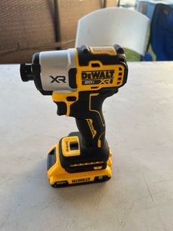 DeWalt 20V XR Brushless Impact Driver with Battery