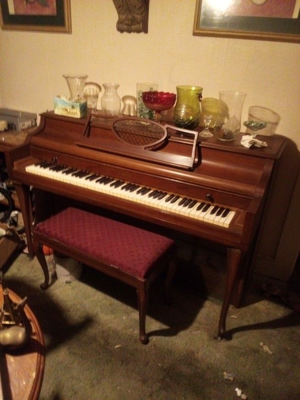 KimBall Piano 