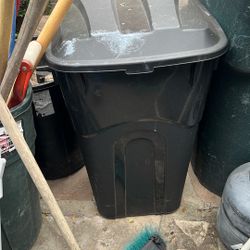 Trash Can 