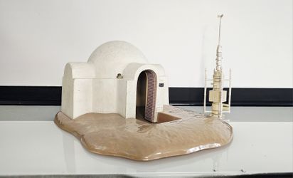 Star Wars Tatooine / Nevarro Diorama Lot – Cantina, Mos Eisley, Banthas + More