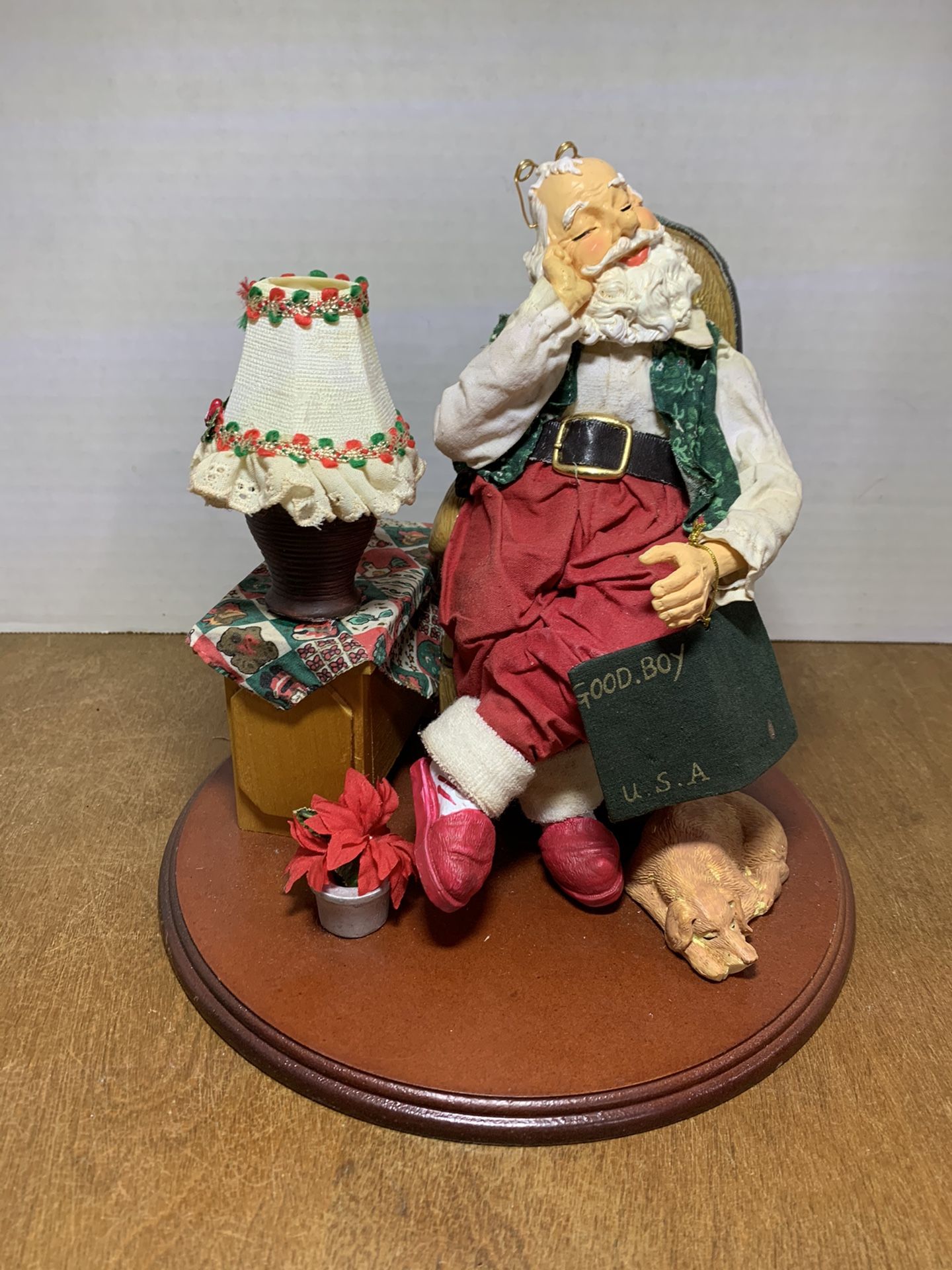 Vintage Santa Sitting On A Chair (GOOD BOY)
