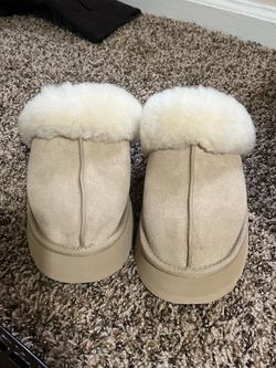 UGG Disquette Platform Slippers