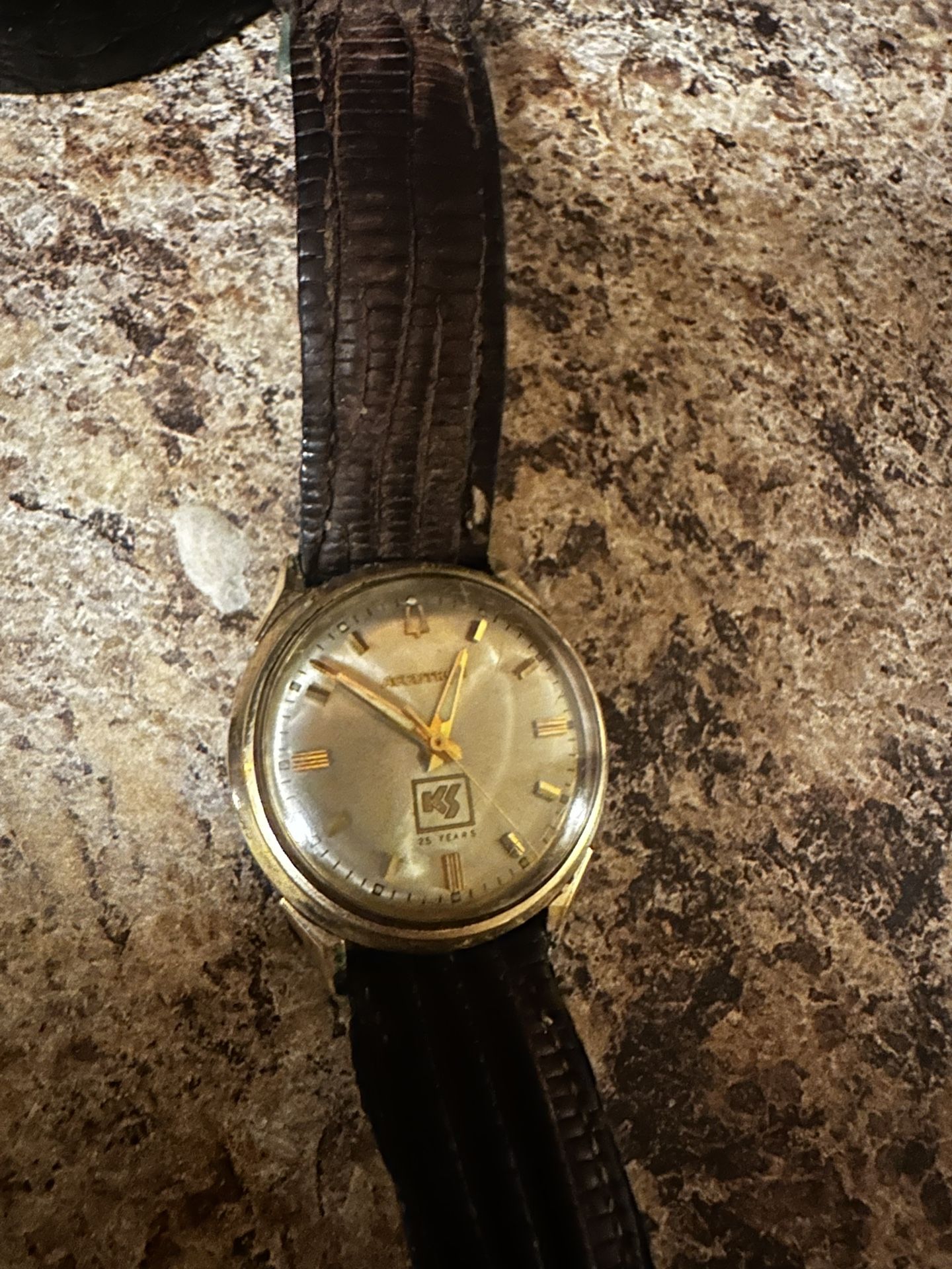 1966 BULOVA Accutron 412 Wristwatch 15 Jewels Cal. 214 Tunning Fork 10K G. Watch Jewelry Accessories