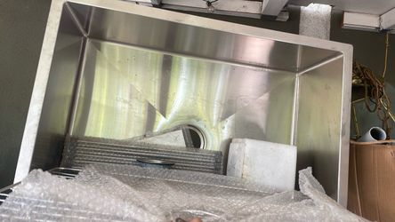 Single deep kitchen sink