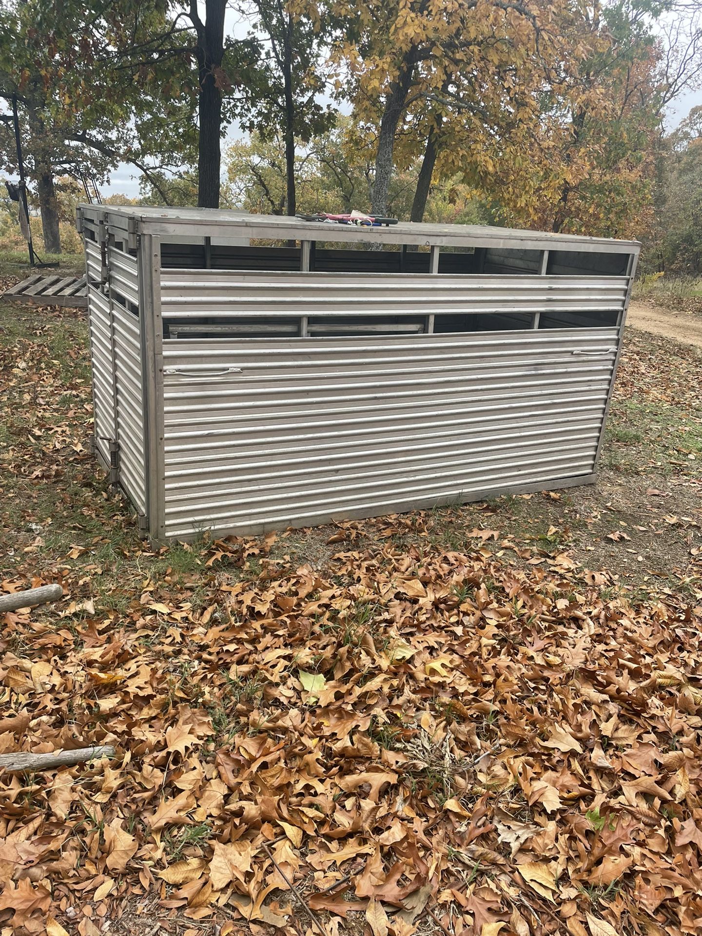Animal Carrier Aluminum
