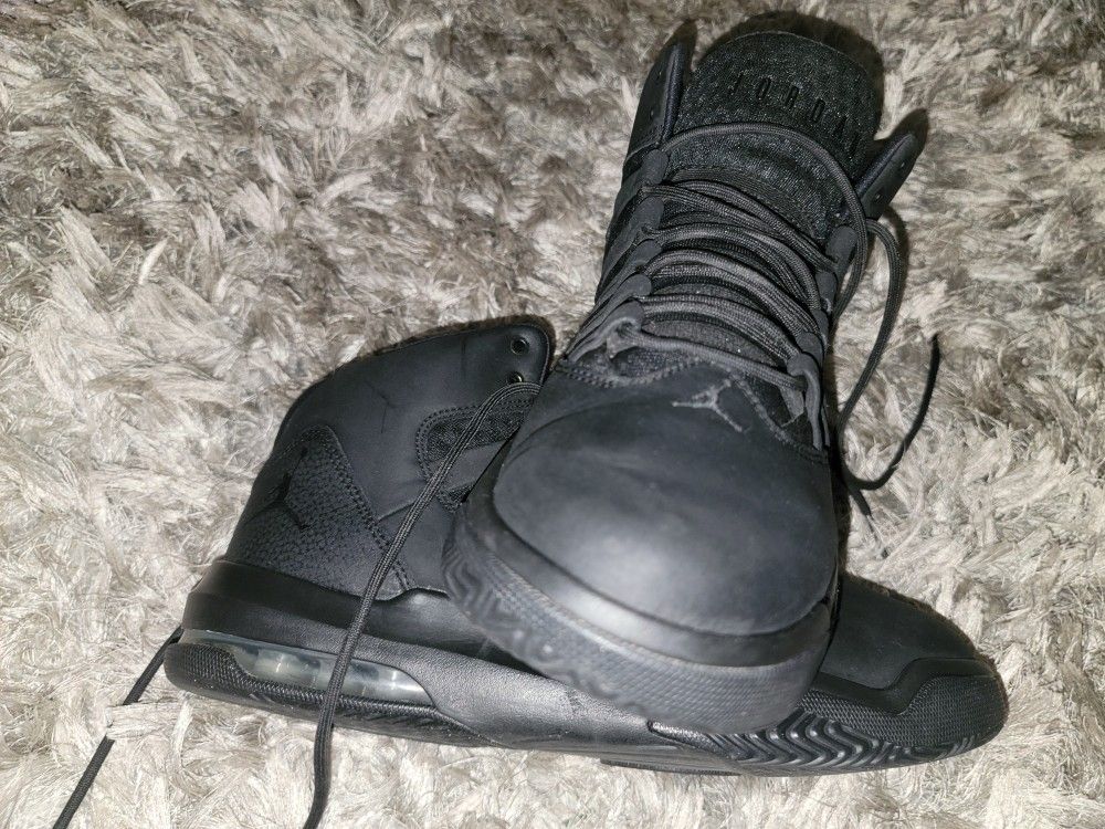 Air Jordans Aura MAX