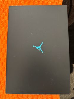 Air Jordan 11 gamma blue size 9