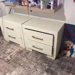 dresser  with Mirror And Two Nightstands