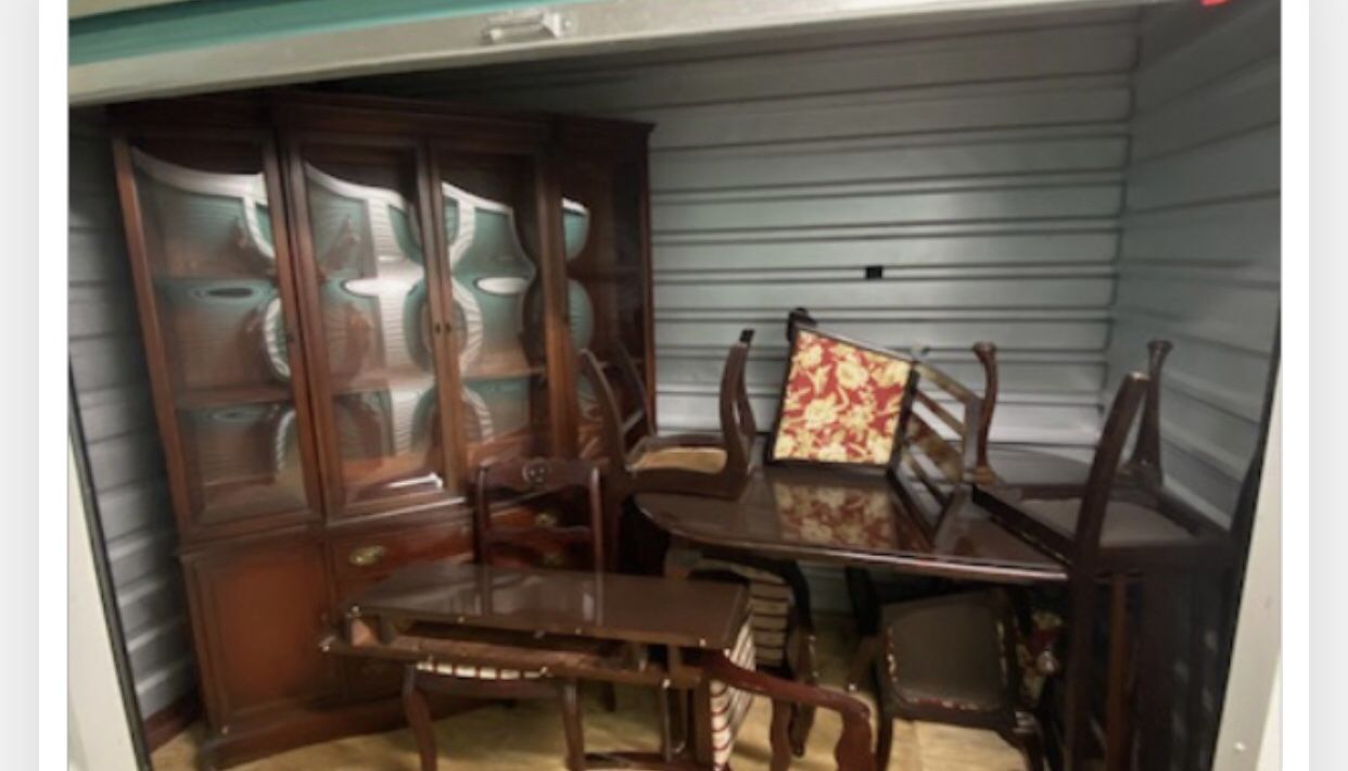 Antique China Cabinet With Triple serpentine Curvy Glass. Very RARE! Bonus Items Included: Dinette And 8 Chairs + 2 Leafs. Everything Seen- One Price