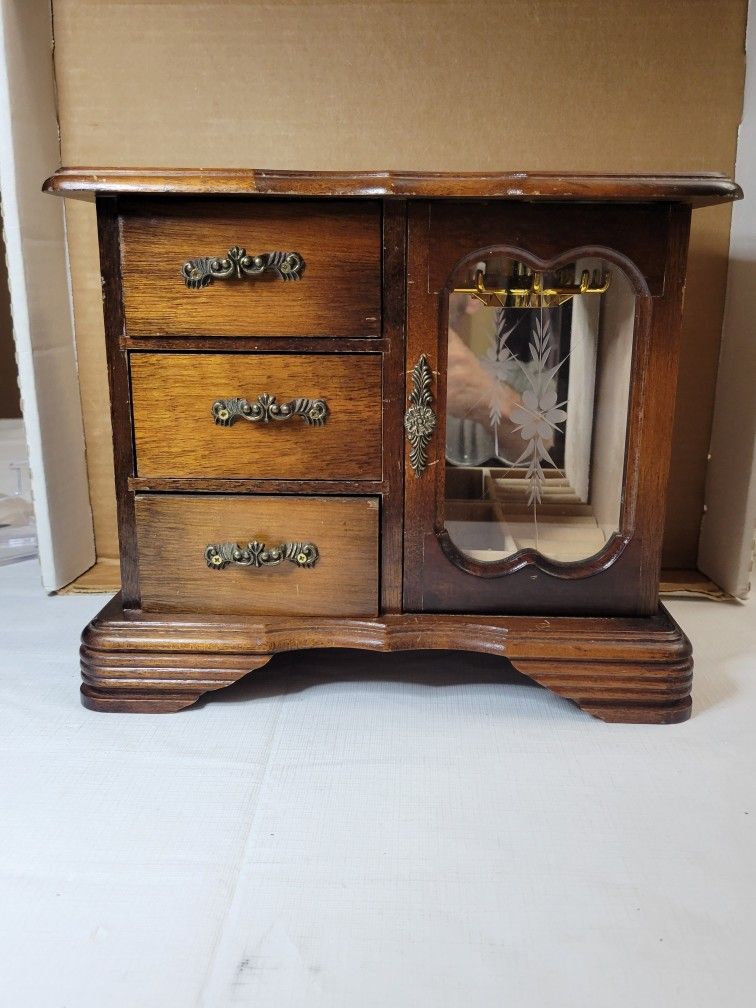 VINTAGE JAY IMPORT CO INC MUSIC JEWELRY BOX W/3 DRAWERS & 1 LARGE DOOR WITH MIRROR