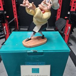 Walt Disney Colletion Statue