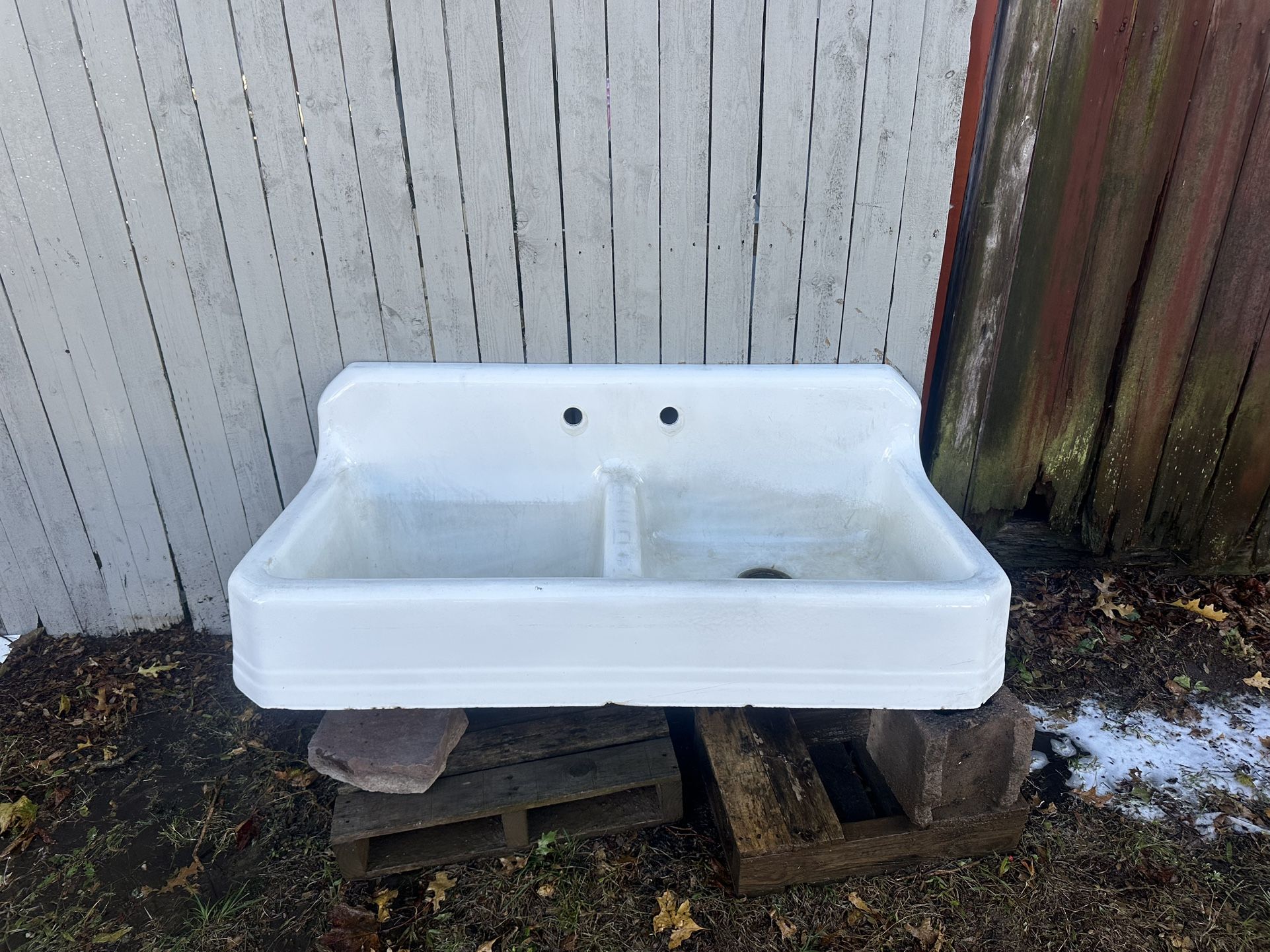 Cast Iron/porcelain sink
