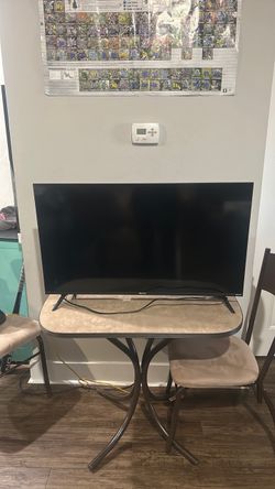 Hisense Roku Flat Screen TV