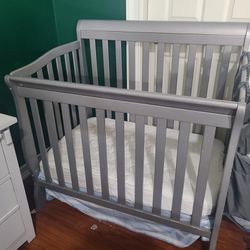 Mini Crib With Changing Table