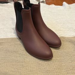 Maroon Chelsea Rainboots 