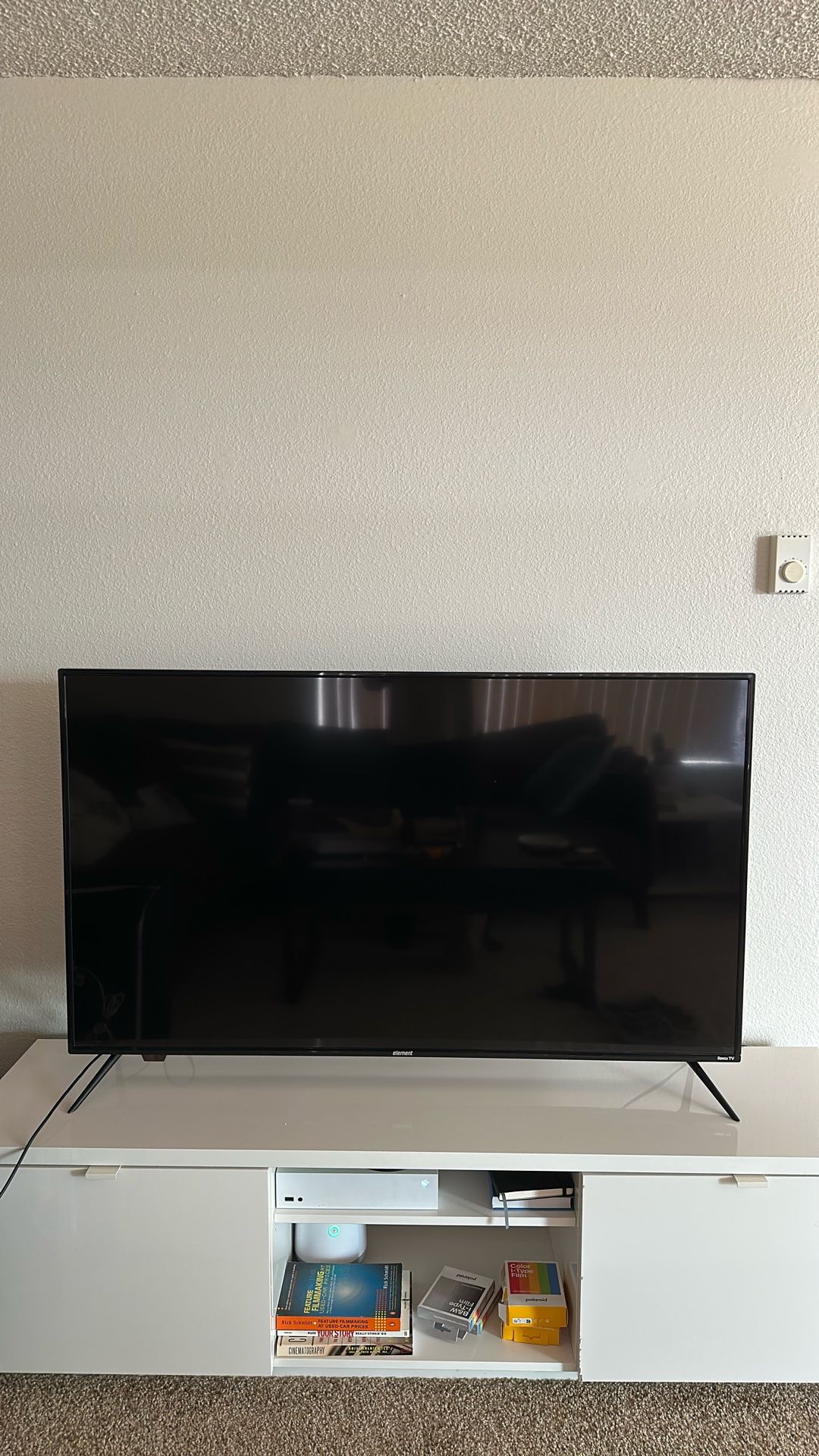 55” 4K UHD HDR10 ROKU TV