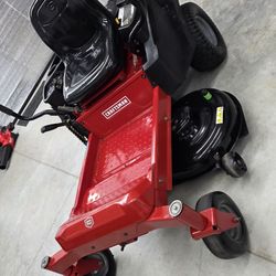 Zero Turn Riding Mower 100% Ready To Mow Today Needs Nothing big 22hp V-Twin  and 42" cut ( only 56.1hrs of use  )